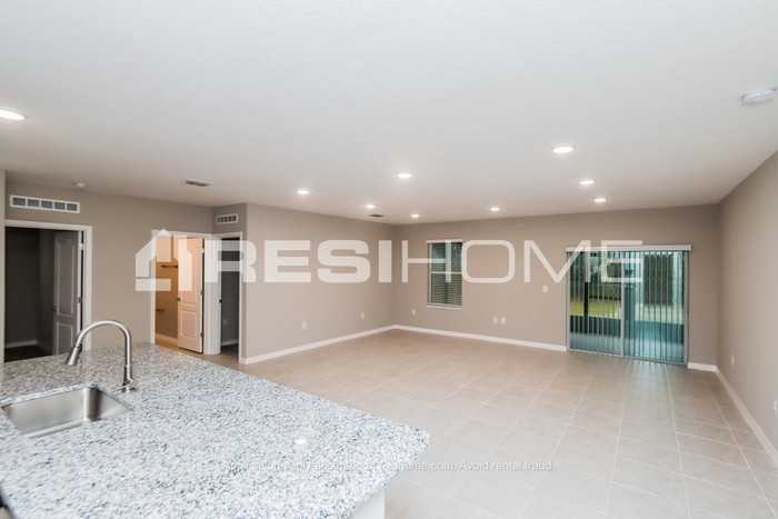 967 Quail St Se - Photo 5 of 21