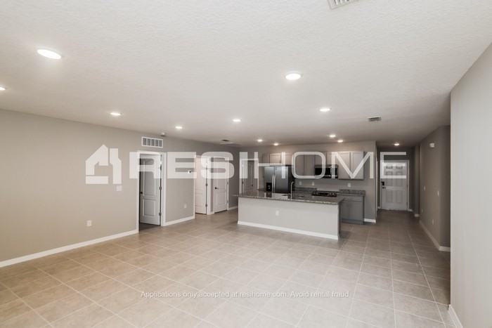 967 Quail St Se - Photo 7 of 21