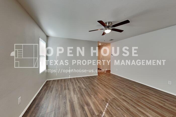 437 Falling Star Dr - Photo 4 of 20