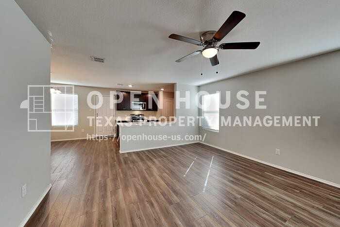 437 Falling Star Dr - Photo 5 of 20