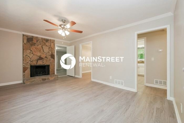 95 Wilhelmina Dr - Photo 4 of 17