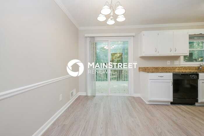 95 Wilhelmina Dr - Photo 7 of 17