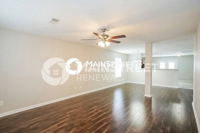 2815 Creekbend Dr - Photo 4 of 17