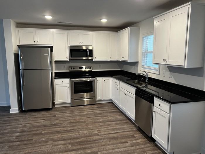 620 W Cemetery St - Photo 4 of 14