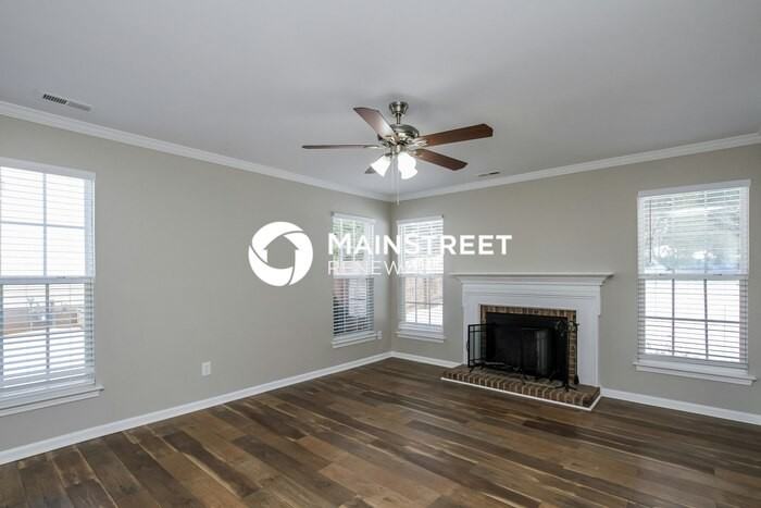 756 Georgie St - Photo 3 of 15