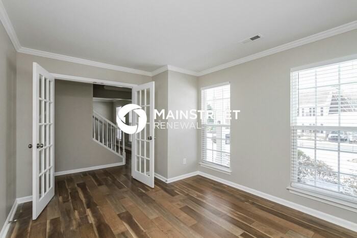 756 Georgie St - Photo 5 of 15