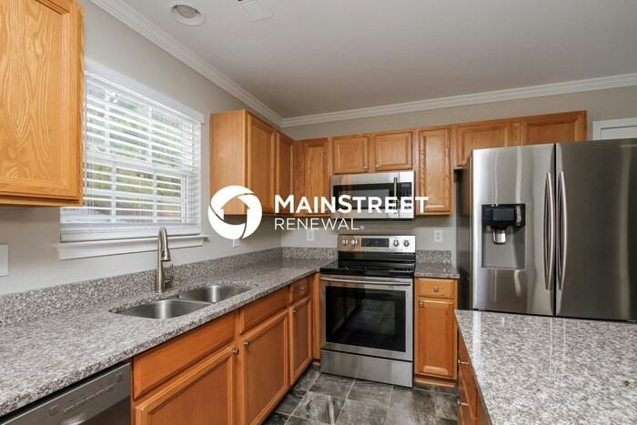 756 Georgie St - Photo 7 of 15