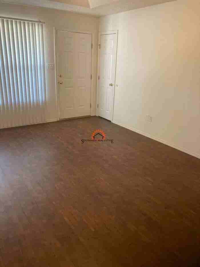 808 S Elgin Ave #1 - Photo 3 of 23