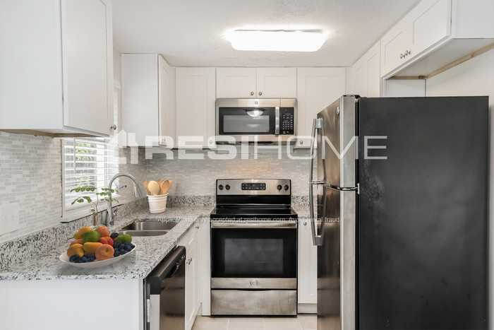 325 Dunwoodie Rd - Photo 2 of 15