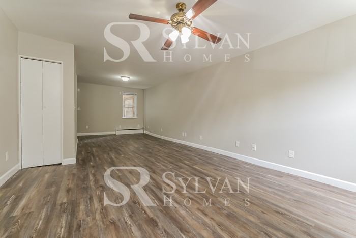 3006 Elliott St - Photo 5 of 16