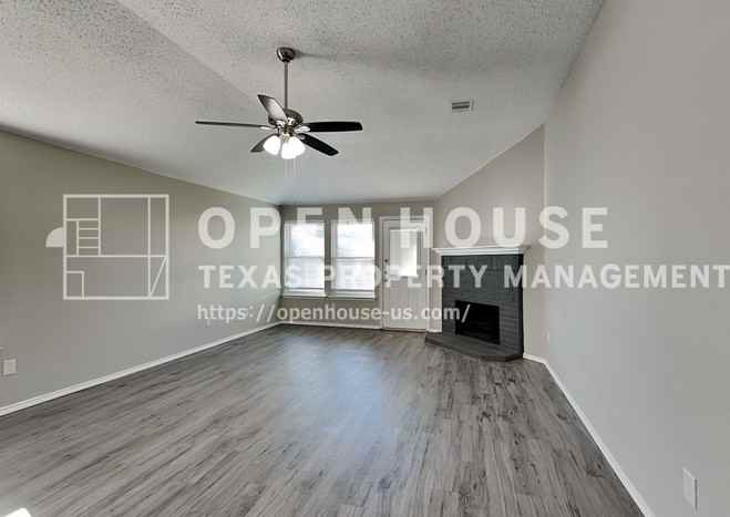 4420 Centennial Ct - Photo 5 of 21