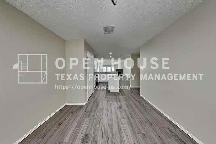 4420 Centennial Ct - Photo 7 of 21