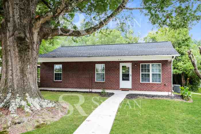 2400 Williams Ave - Photo 3 of 16