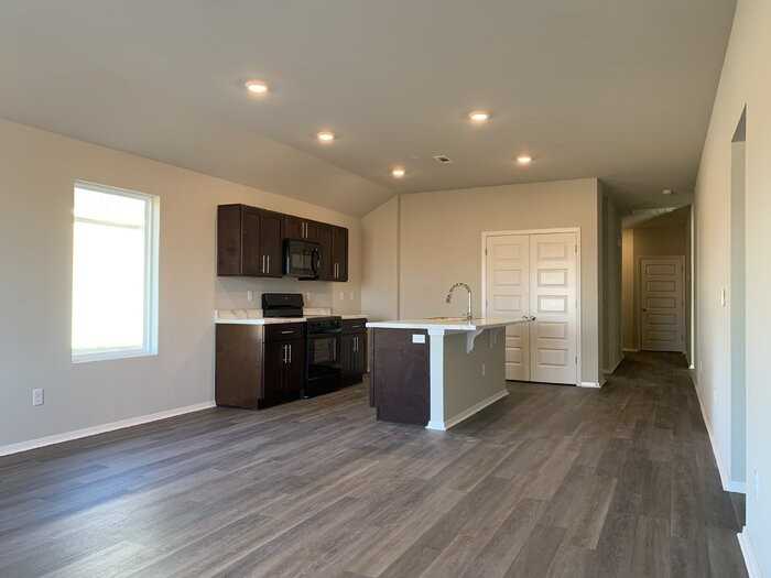 2525 E Fox Meadow St - Photo 3 of 15