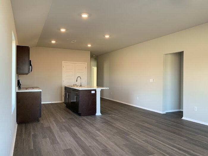 2525 E Fox Meadow St - Photo 4 of 15