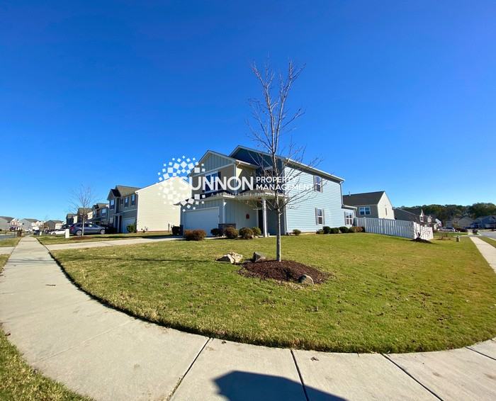 4002 Singletree Ln - Photo 2 of 20