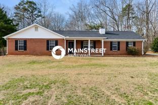 138 Michelle Dr - Photo 1 of 1