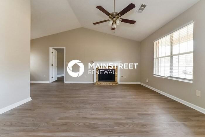 138 Michelle Dr - Photo 2 of 16