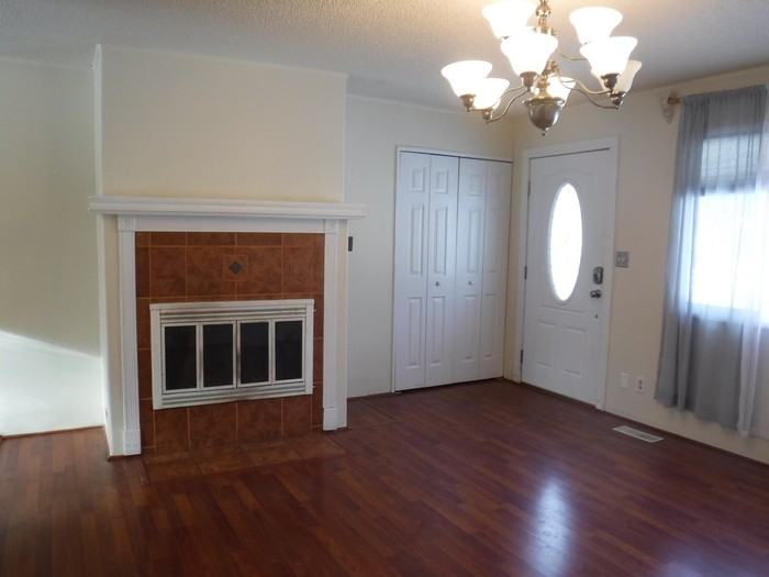 556 Montana Ave - Photo 3 of 30