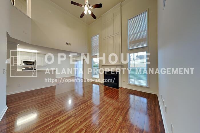 595 Astonefield Drive - Photo 4 of 21