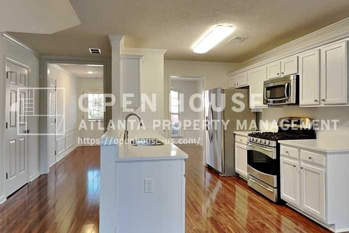 595 Astonefield Drive - Photo 7 of 21