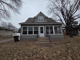 902 3rd Ave Ne - Photo 1 of 1