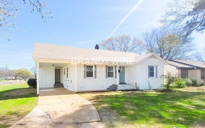 1822 Dearing Rd - Photo 2 of 31