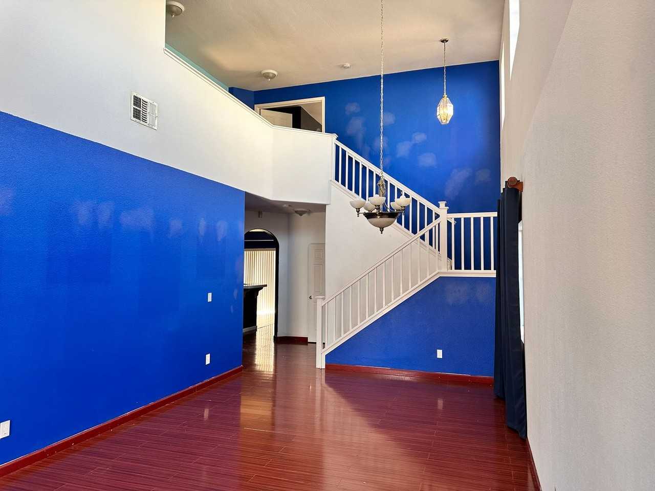 4431 Burr Ct - Photo 4 of 28