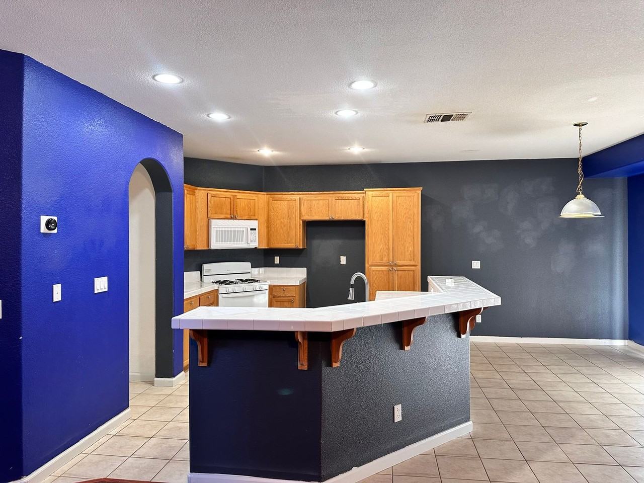 4431 Burr Ct - Photo 6 of 28