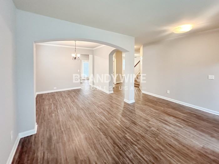 2585 Kolb Manor Cir Sw - Photo 4 of 33