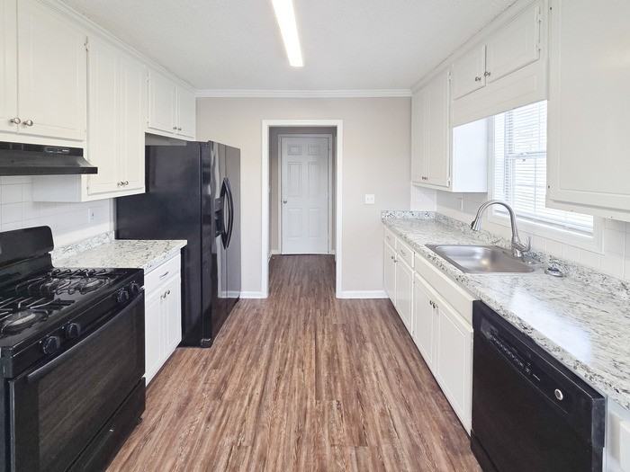 1139 Commons Ct - Photo 7 of 21