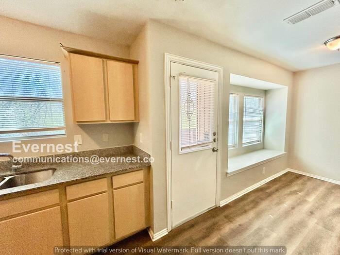 322 Ezekial Ave - Photo 3 of 25