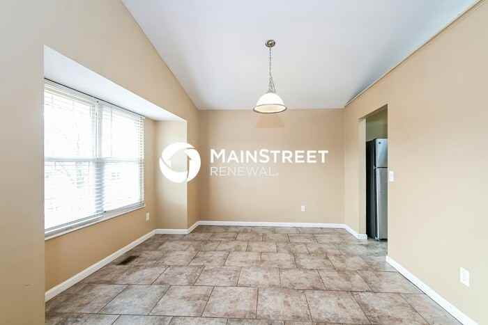 3036 Brentmoor Dr - Photo 5 of 19