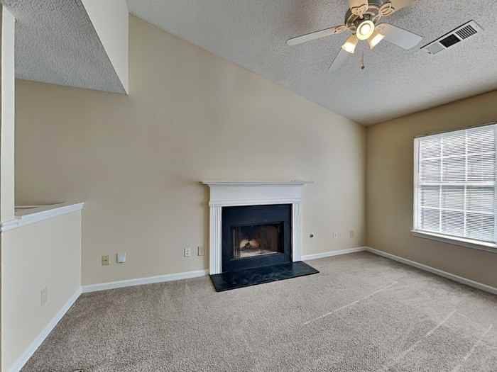 114 Hampton Oaks Dr - Photo 5 of 23