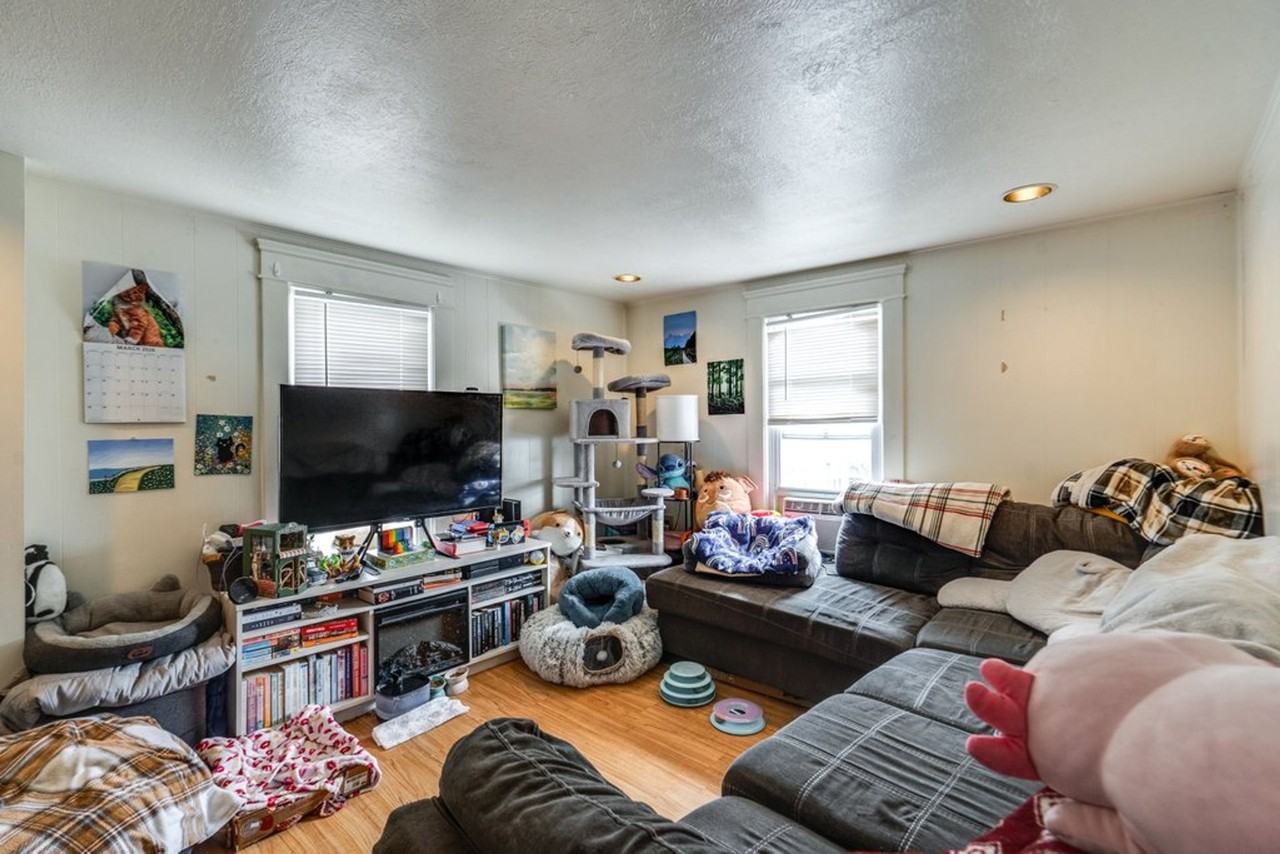 313 Power - Photo 2 of 12