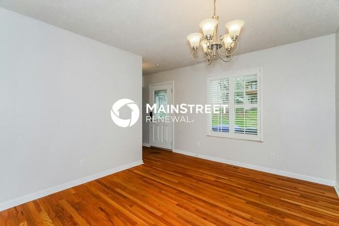 148 Shaw Dr - Photo 4 of 19