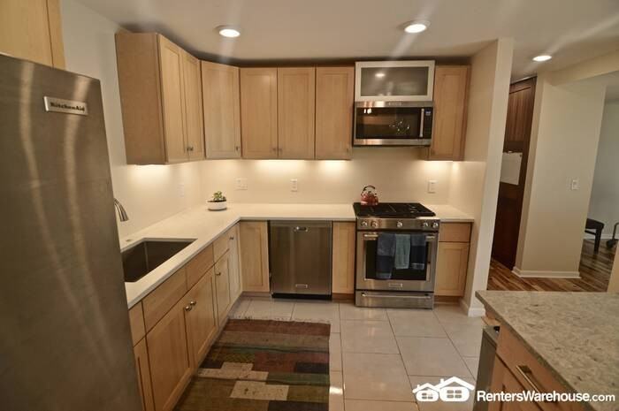 4201 Lakeside Ave N #111 - Photo 5 of 11