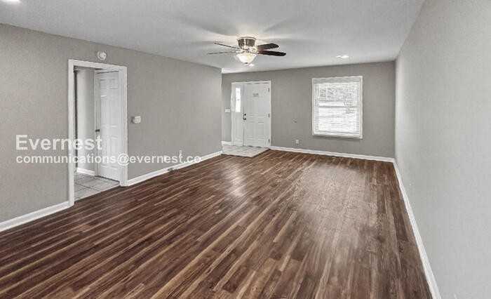 122 Brawley Dr - Photo 5 of 36