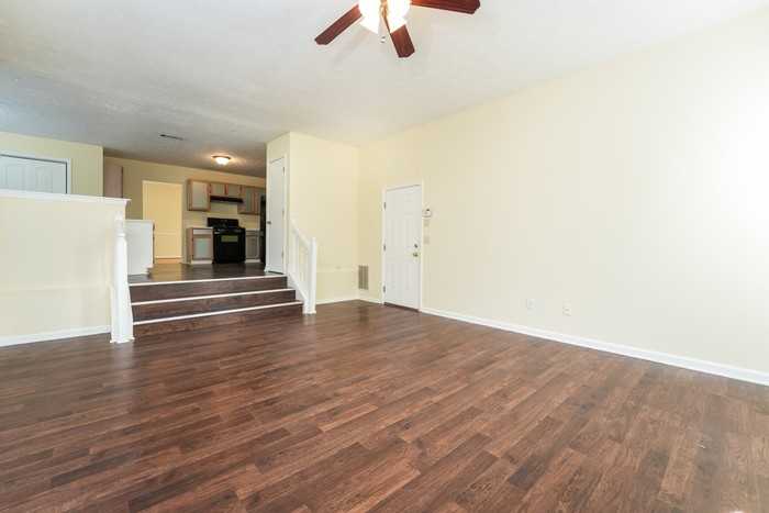 725 Stonebrook Dr - Photo 6 of 21