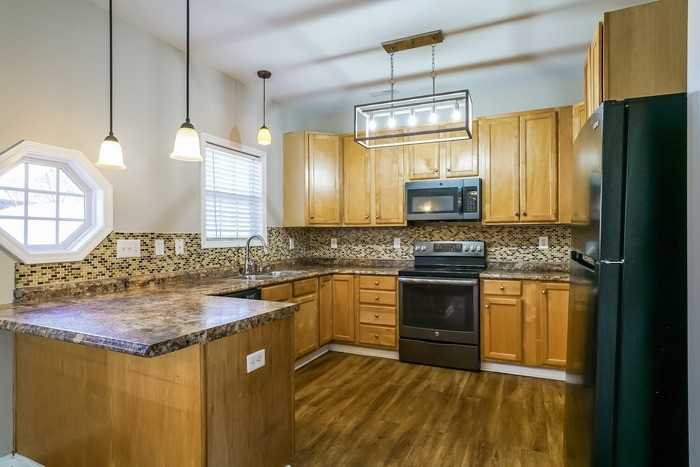 1863 Birmingham Dr - Photo 6 of 12