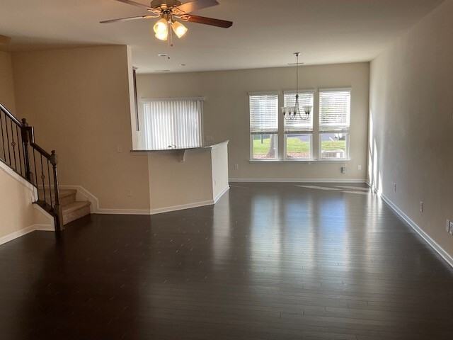 5944 Carrollton Ln - Photo 5 of 15