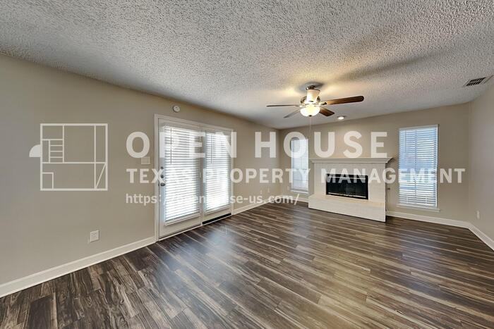 7300 Big Bend Ct - Photo 4 of 26