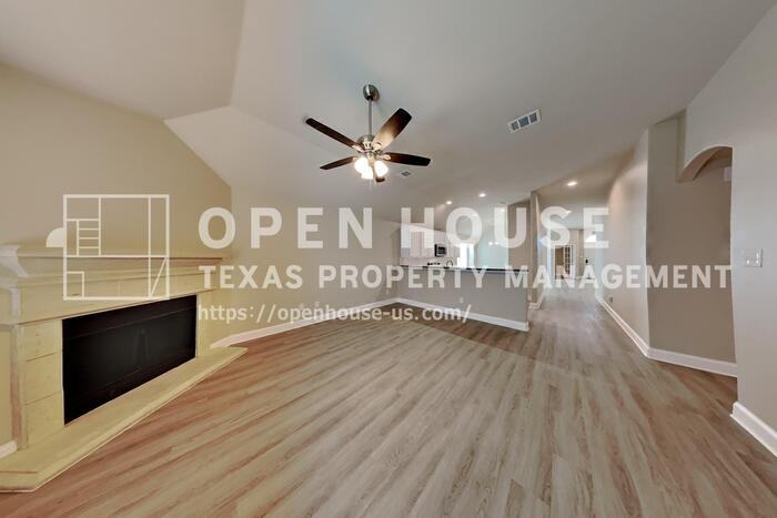 1337 Shelley Dr - Photo 4 of 23