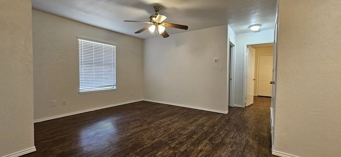 105 Lance Dr - Photo 4 of 7