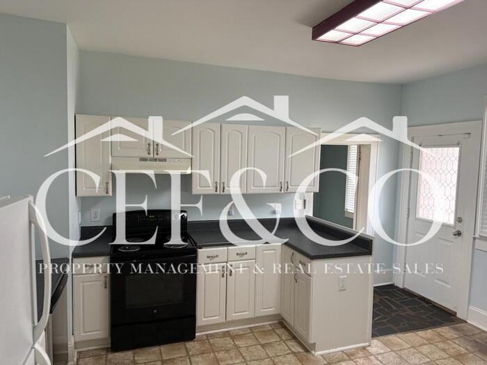 1407 E North St #B - Photo 3 of 13