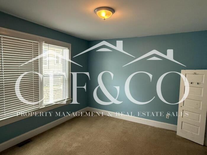 1407 E North St #B - Photo 7 of 13