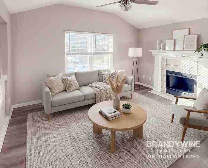 918 Se Kingscross Rd - Photo 3 of 18