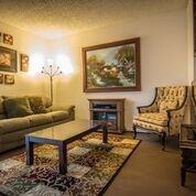 214 E 4th St - Photo 4 of 19