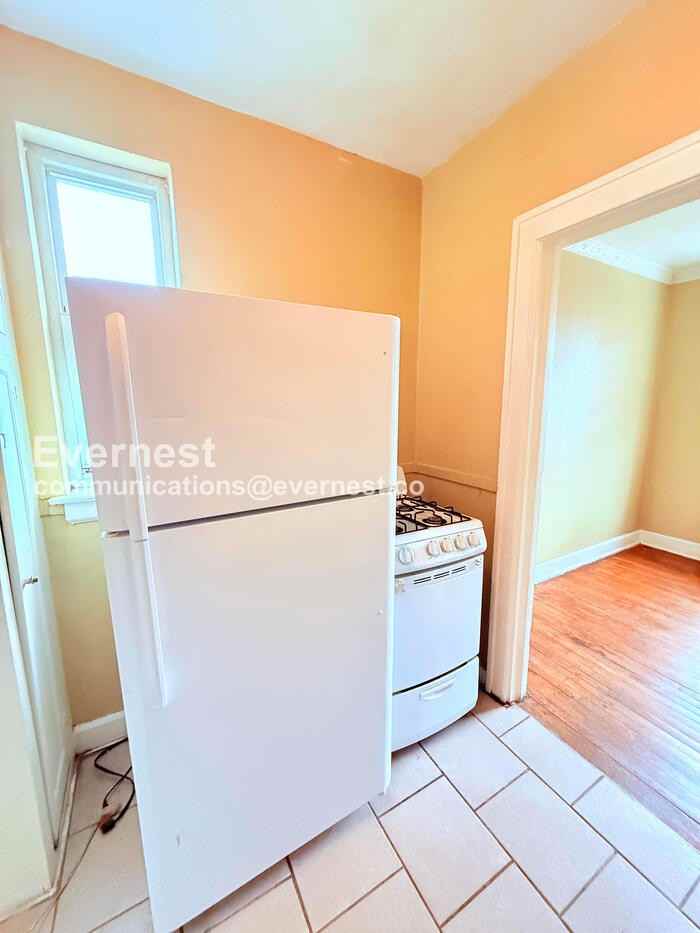 4203 Cortland St #7 - Photo 3 of 21