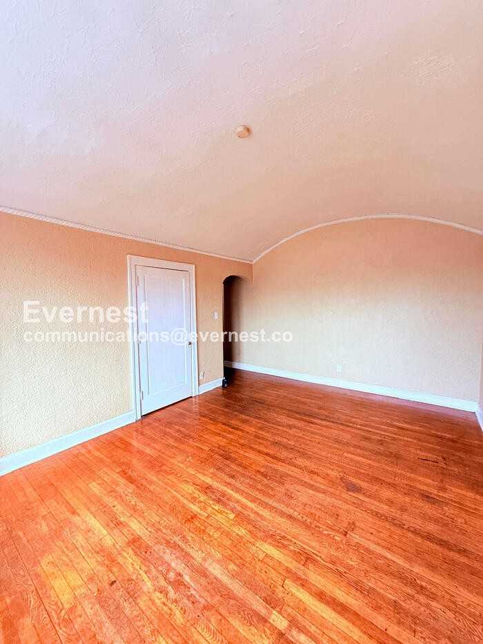 4203 Cortland St #7 - Photo 6 of 21